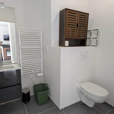 Appartement Lumineux Avec Balcon & Apercu Mer