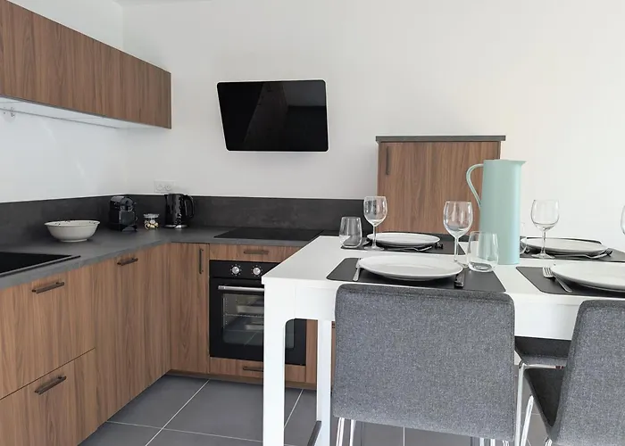 Lumineux Avec Balcon & Apercu *